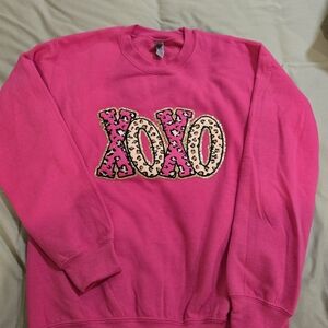 Gildan Pink Sweatshirt with XOXO Design